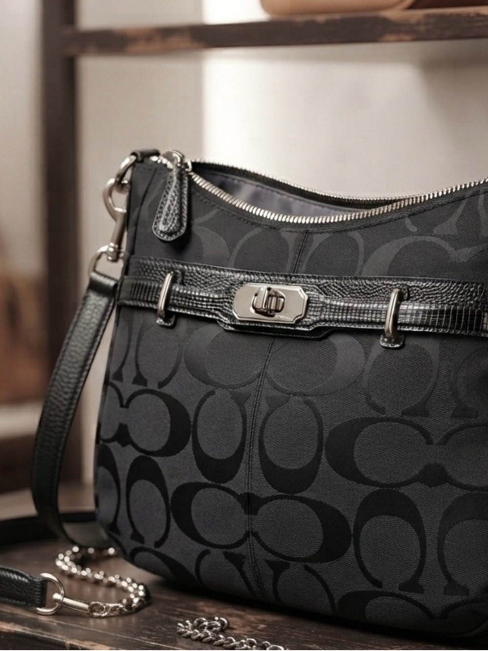 Coach Signature Chelsea Ashlyn Shoulder Bag